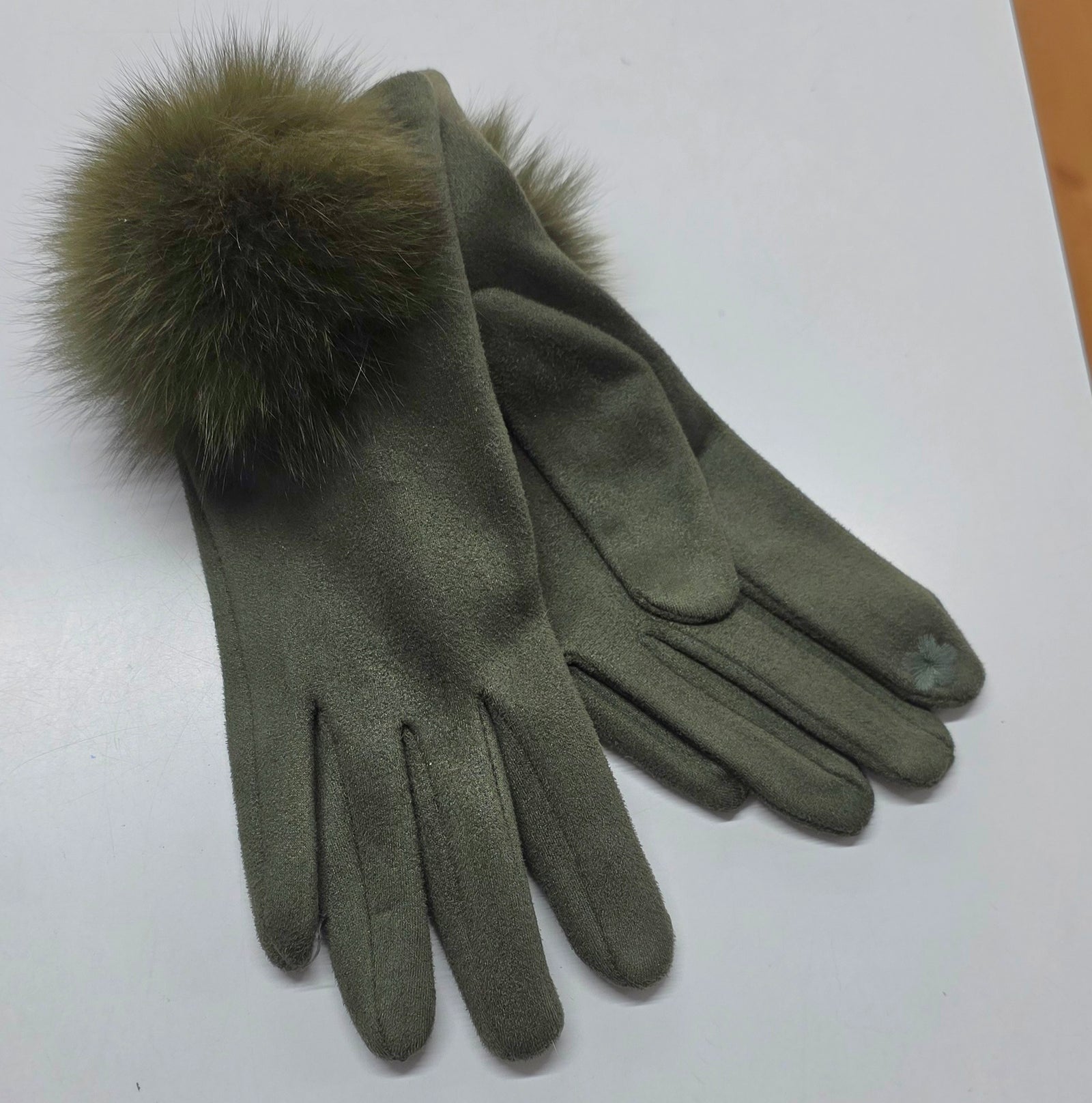 Sassy Duck Pom Pom Gloves