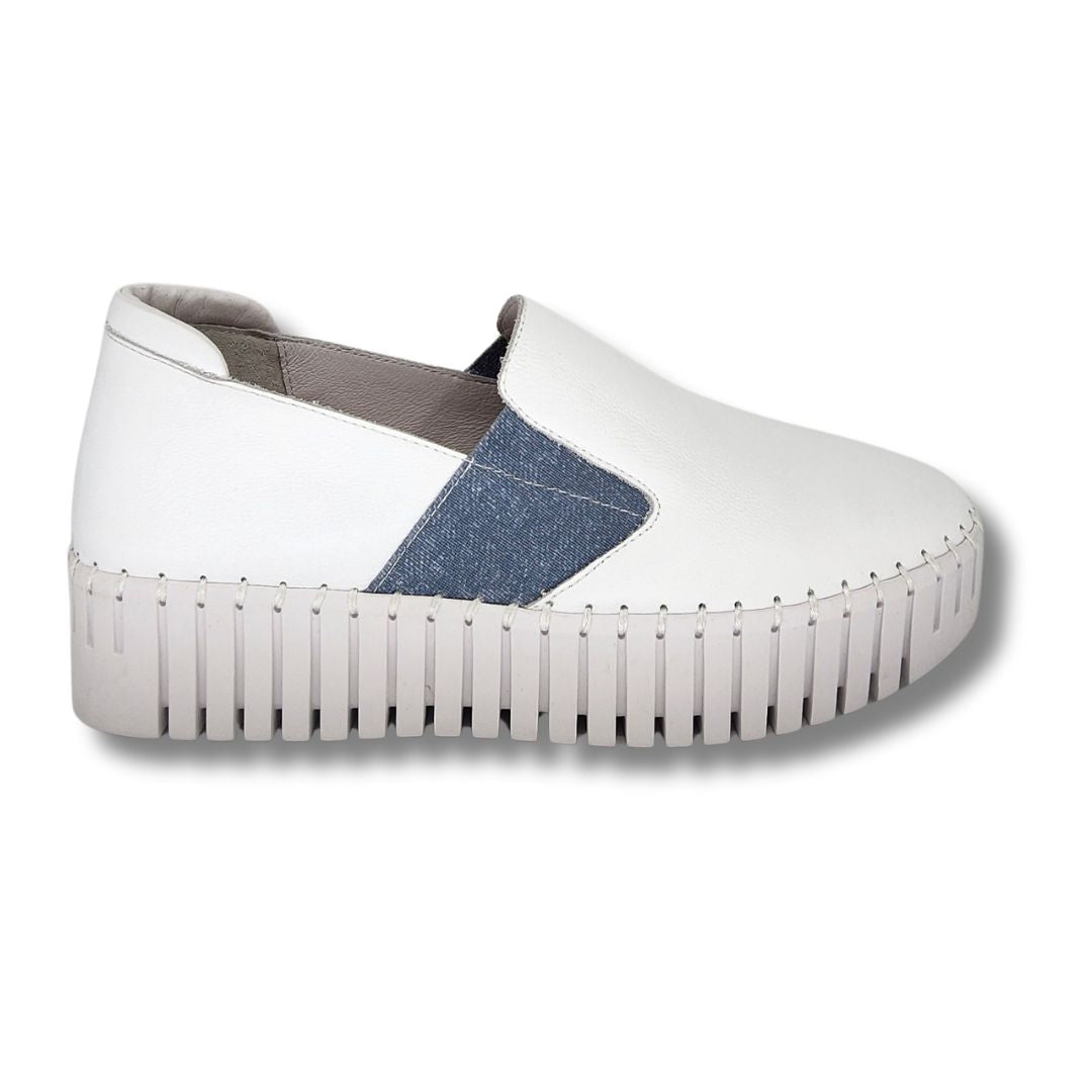 Django & Juliette Becca