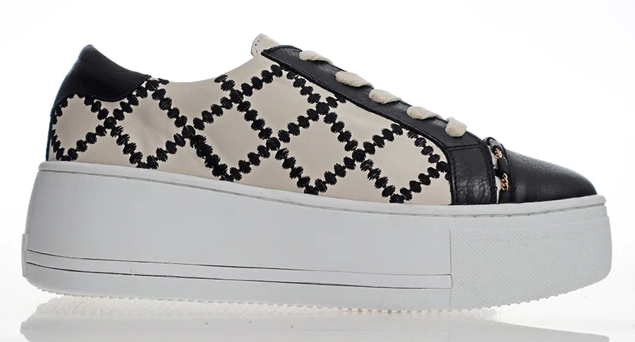 Alfie & Evie Frankie