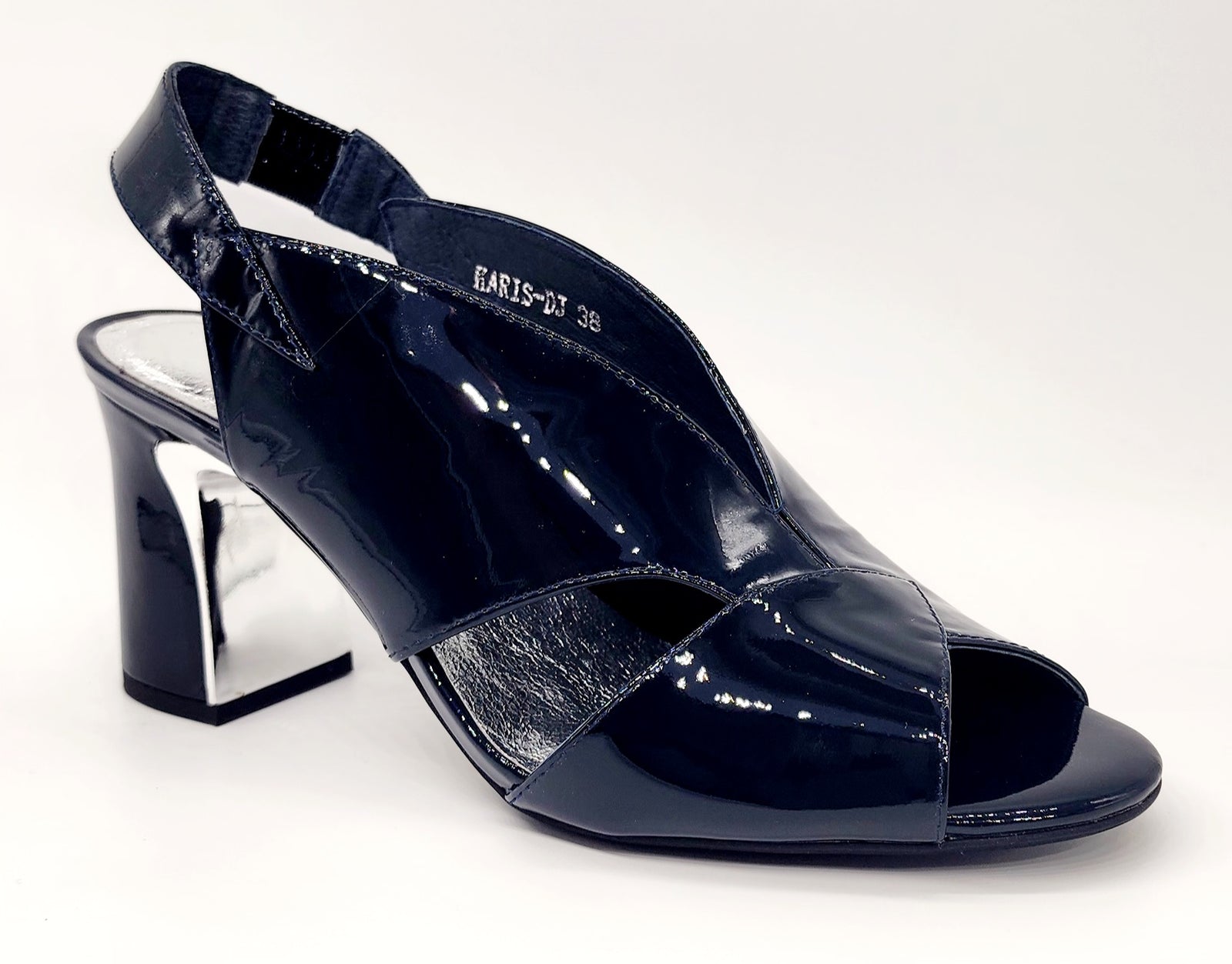 Django & Juliette Karis