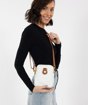 Sassy Duck Georgie Leather X Body