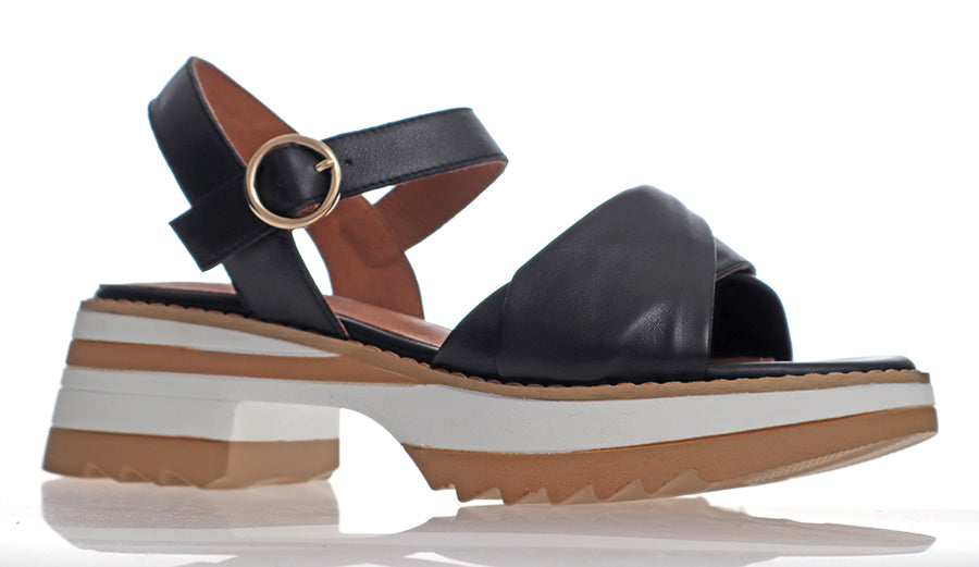 Alfie & Evie Lightly