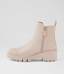 Django & Juliette Umee